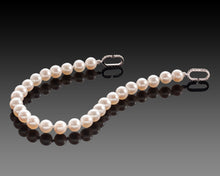 Load image into Gallery viewer, White Pearl &amp; Diamonds Bracelet.