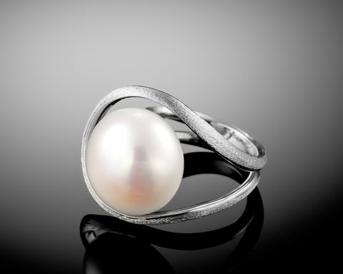 Saturn - Floating Pearl Ring