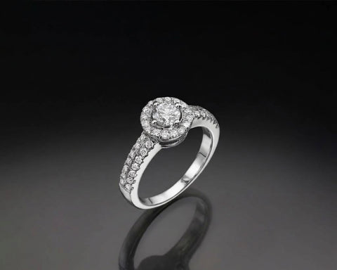 Top view of the Eimy halo showing the 0.50 carat center diamond