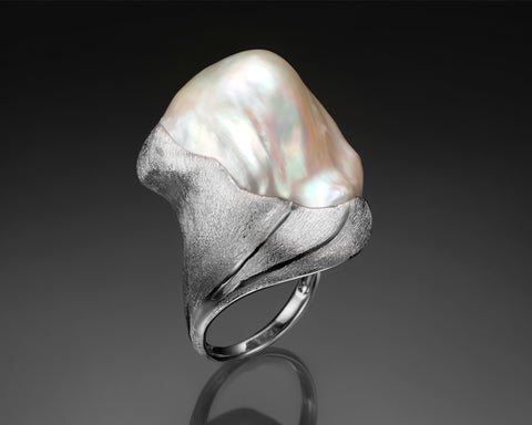 Wave - Keshi Baroque Pearl Ring