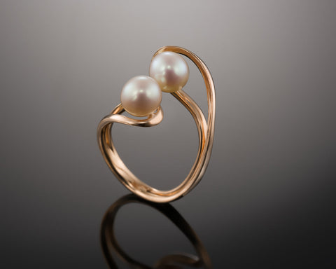 Handmade 18K rose gold open ring with two white freshwater pearls