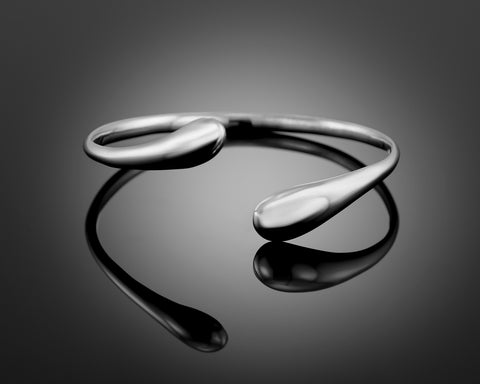 Rattlesnake open bangle in plain sterling silver