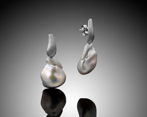Handmade 18K white gold drop earrings with white Keshi baroque pearls