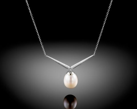 Handmade 18K white gold V shaped necklace with a white freshwater oval pearl