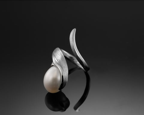 Handmade 18K white gold open ring with a white oval drop pearl