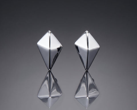 Handmade polished white gold kite shaped ear studs