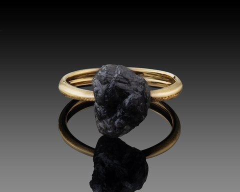 Comet ring, 5.51 carat raw grey diamond on a two-tone matte and polished 14K yellow gold band, by LAYANI Fine Jewelry Jerusalem