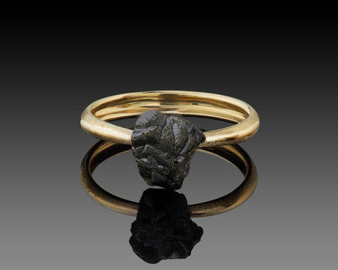 Comet ring, raw green diamond on a two-tone matte and polished 14K yellow gold band, by LAYANI Fine Jewelry Jerusalem