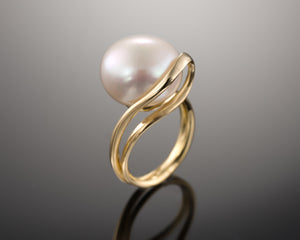 "Array"- Bouton Pearl Ring.