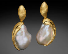 Load image into Gallery viewer, &quot;Moon Rise&quot; - 18K Keshi Baroque Pearls Earrings.