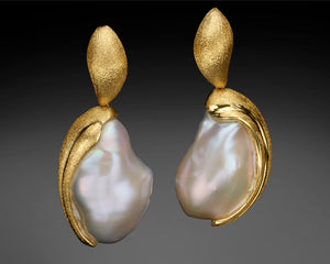 "Moon Rise" - 18K Keshi Baroque Pearls Earrings.