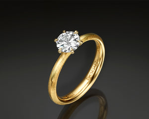 "Noa"- Round Brilliant Diamond Engagement Ring.