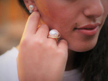 Load image into Gallery viewer, &quot;Saturn&quot;- Floating Pearl Ring.