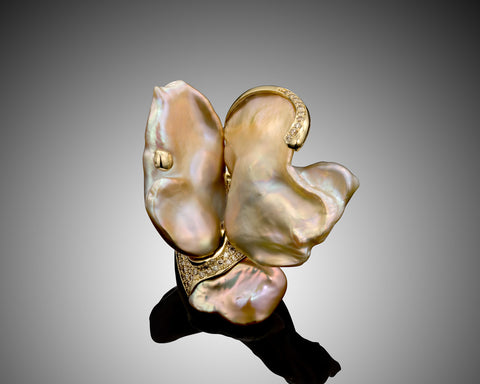 Handmade 18K gold open ring with three Keshi baroque pearls and 0.52 carat brown pavé diamonds