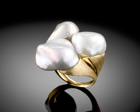 Handmade 18K gold open cocktail ring set with three Keshi baroque pearls, 20 x 20 mm each