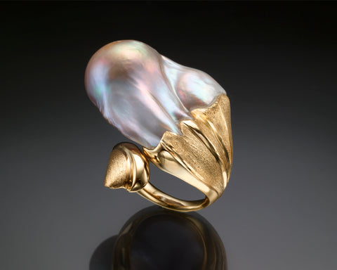 Handmade 18K gold open ring set with a 33 X 30 mm baroque Keshi pearl