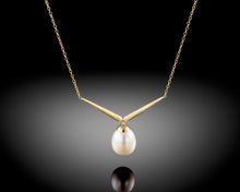 Load image into Gallery viewer, &quot;Fly&quot;- V Shaped Pearl Necklace.