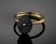 Load image into Gallery viewer, &quot;Comet&quot;- Black Rough Diamond Gold Ring.