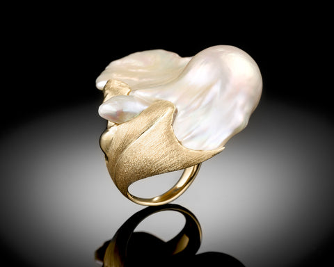 Wave - Keshi Baroque Pearl Ring