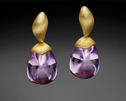 Handmade 18K yellow gold drop earrings with pear shaped amethyst cabochons