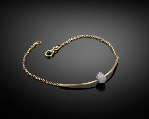 Tarvos bracelet, 1.46 carat raw grey diamond on an 18K yellow gold rolo chain, by LAYANI Fine Jewelry Jerusalem